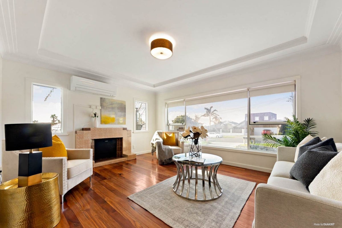 59 Pleasant Road, Glen Eden, Auckland - Carousel 2
