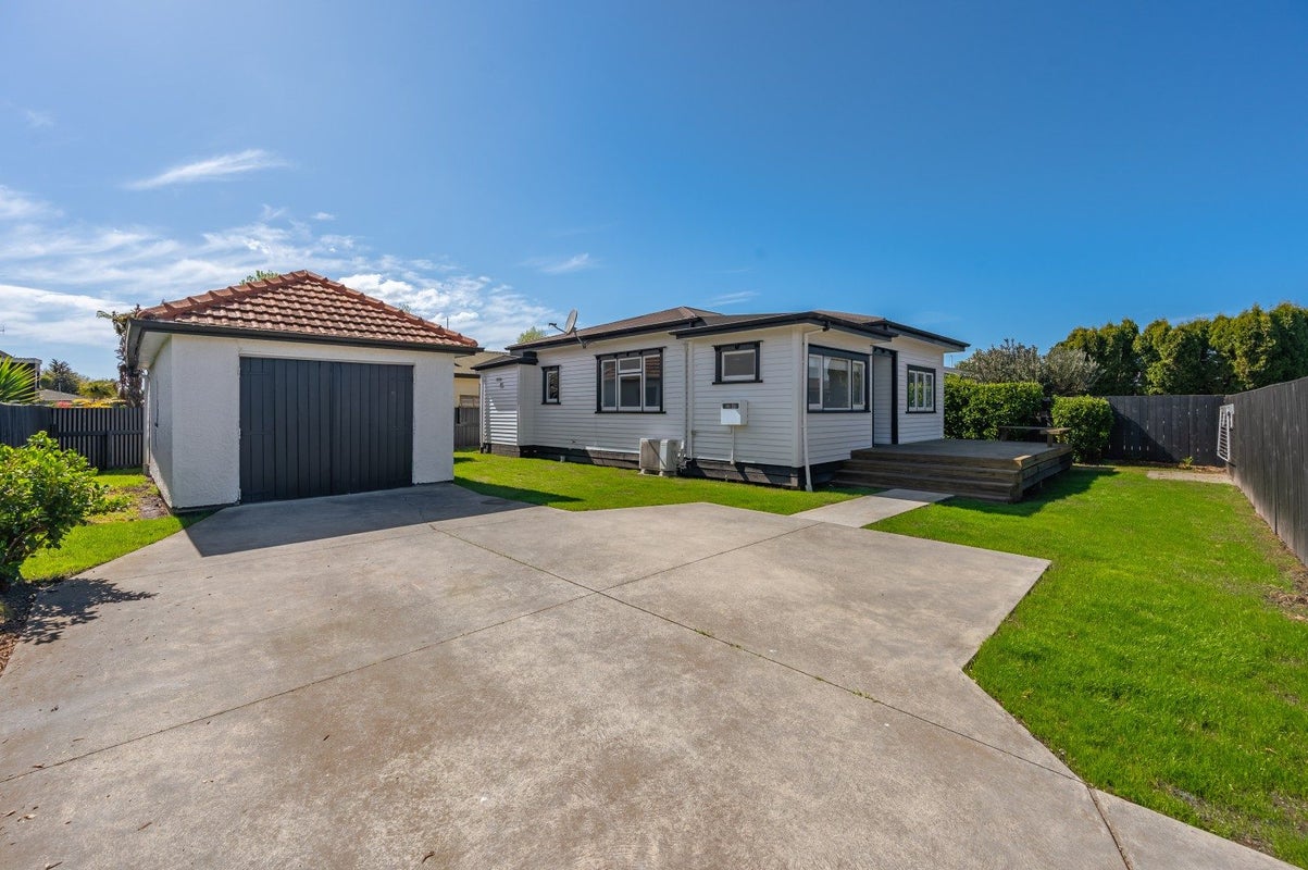 906A Churchill Street, Akina, Hastings, Hawke's Bay - Carousel 1