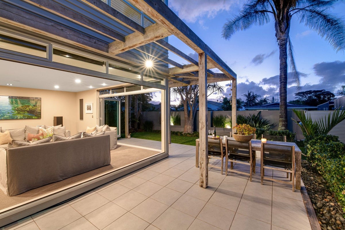 58 The Circle, Manly, Whangaparaoa - Carousel 1