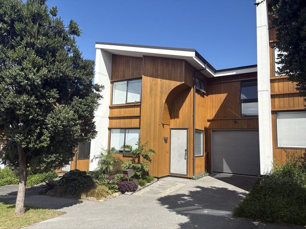 12 Quarters Lane, Beachlands, Auckland - Carousel 2