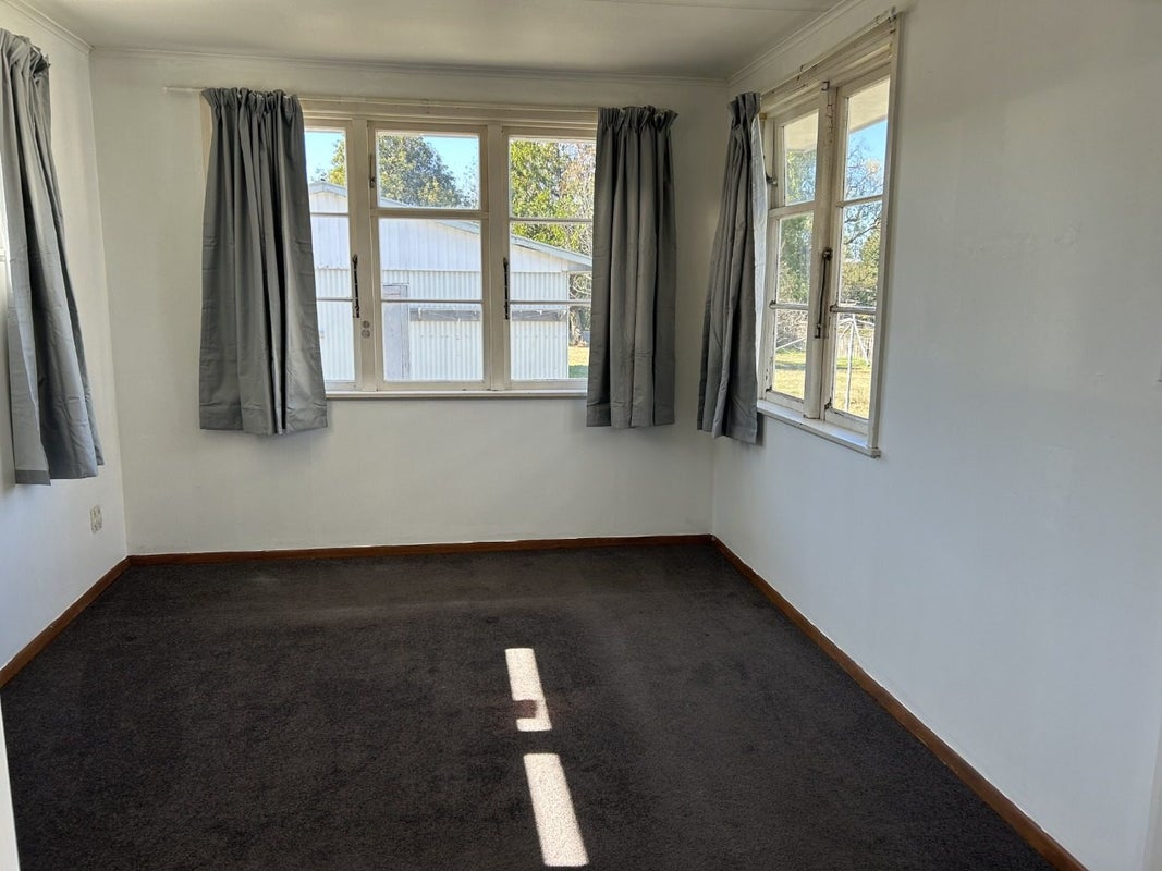 16 Matai Street, Lansdowne, Masterton - Carousel 10