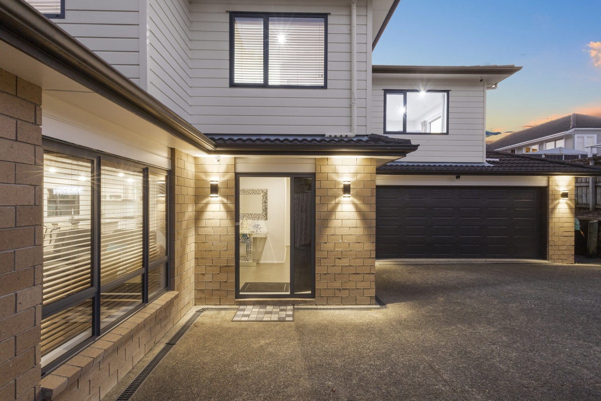 103B Roberts Road, Te Atatu South, Auckland - Carousel 2