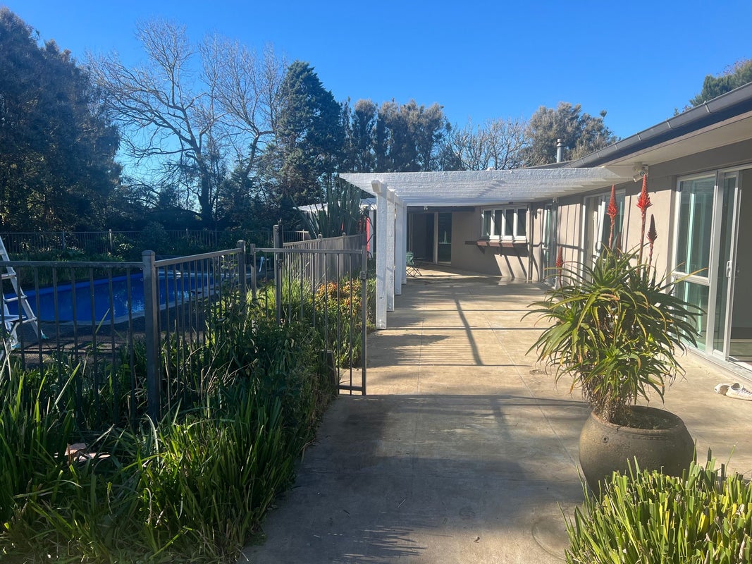 1158 Coatesville-Riverhead Highway, Kumeu - Carousel 1