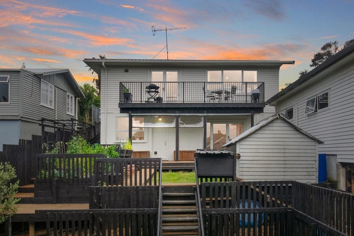 12 Kashmir Road, Glen Eden, Auckland - Carousel 1