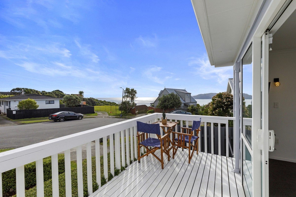 8 Tikati View, Titahi Bay, Porirua - Carousel 2