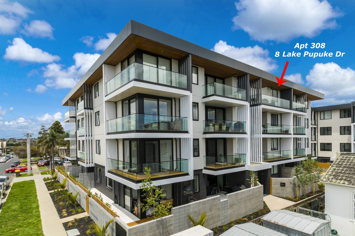 103/8A Lake Pupuke Drive, Takapuna, Auckland - Carousel 1