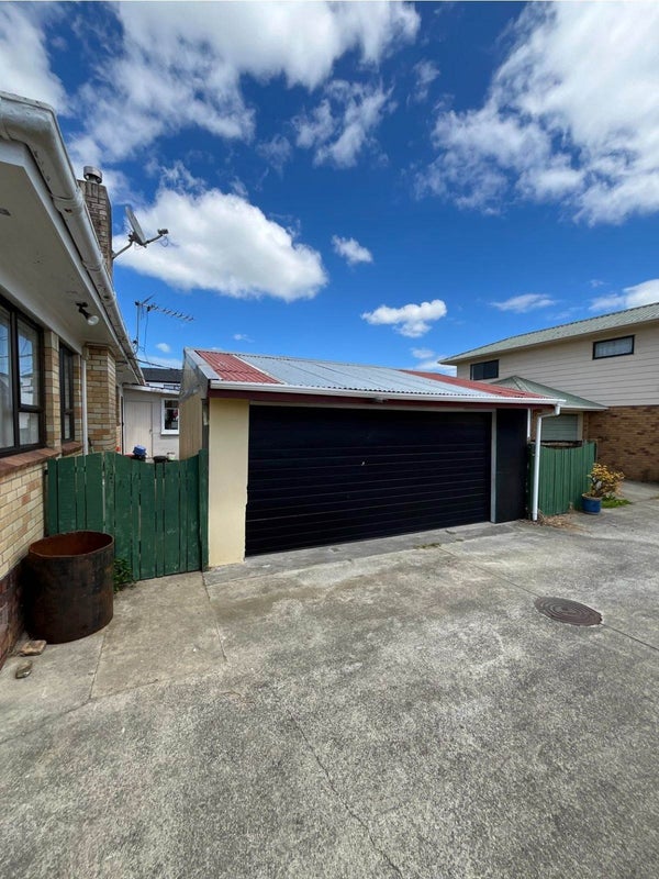 17 Franklin Avenue, Papatoetoe, Auckland - Carousel 5