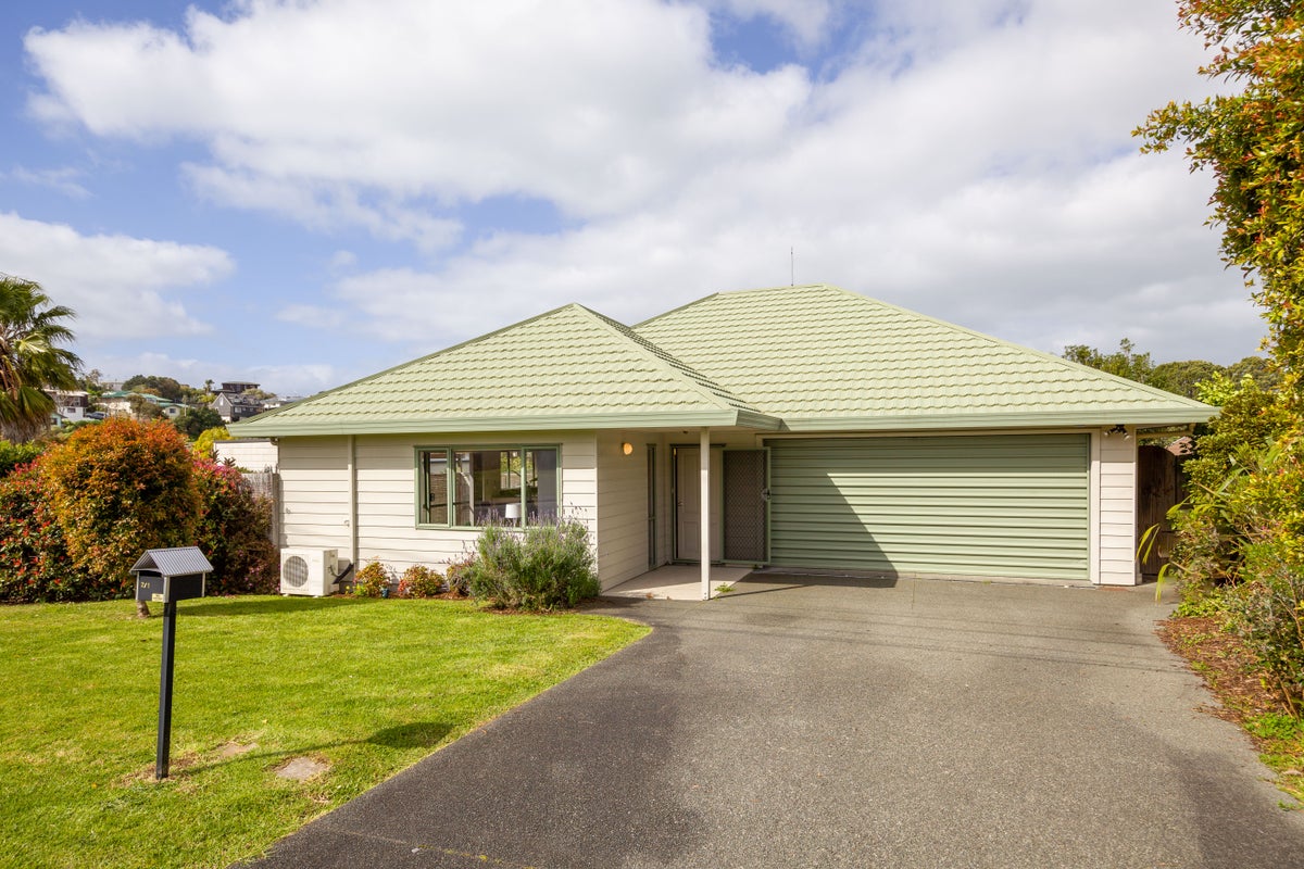 1/2 Langton Road, Stanmore Bay, Whangaparaoa - Carousel 1