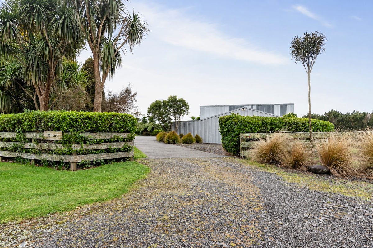 225 Awai Road, New Plymouth, New Plymouth, Taranaki - Carousel 2