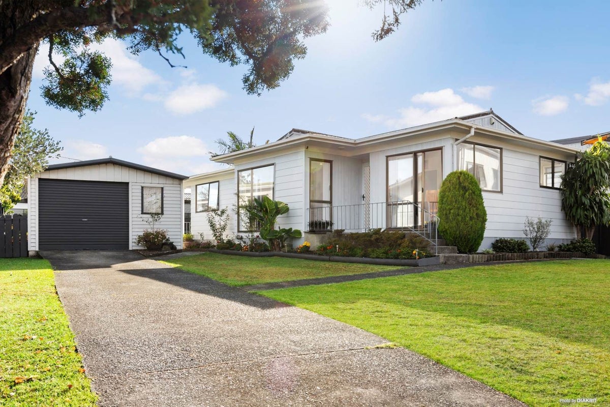 3 Goldnib Place, Randwick Park, Auckland - Carousel 1