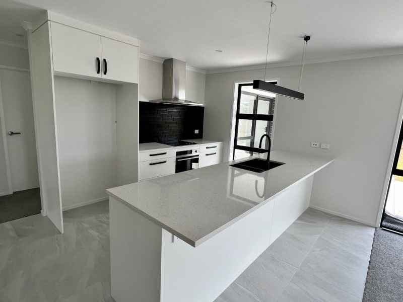 24 Kerr Crescent, Patumahoe, Pukekohe - Carousel 2