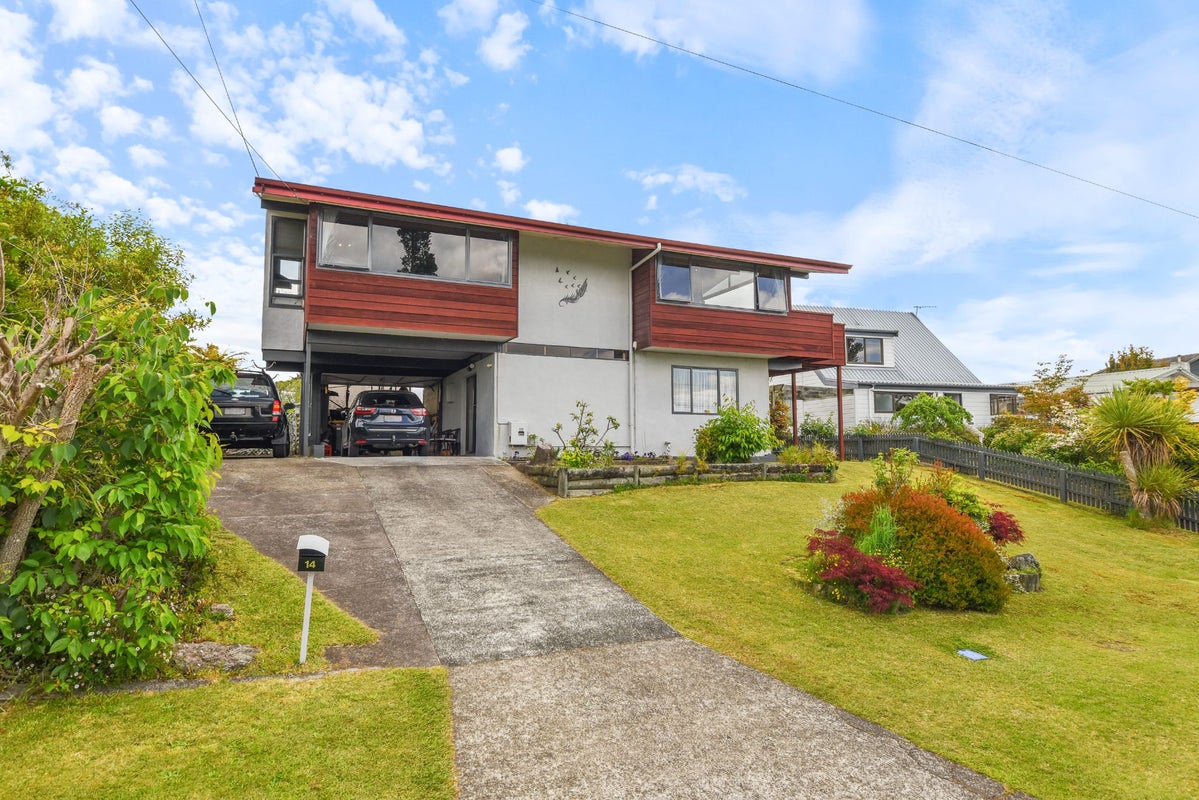 14 Rostrevor Place, Tihiotonga, Rotorua - Carousel 1