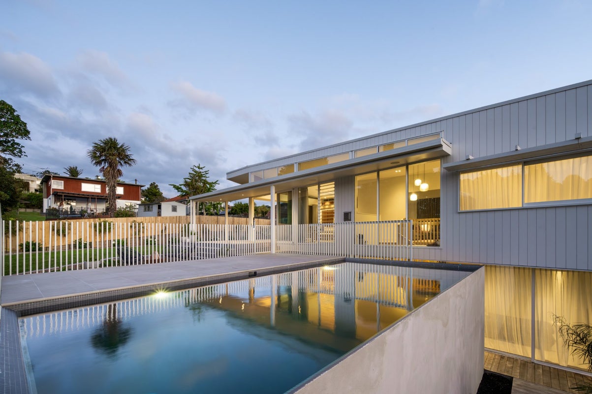 5 Seaton Road, Murrays Bay, Auckland - Carousel 2