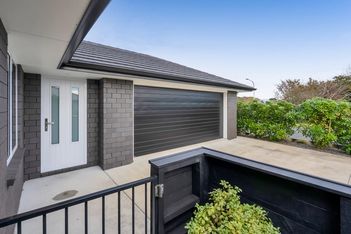 64 Aratapu Street, Waitara, Waitara - Carousel 24