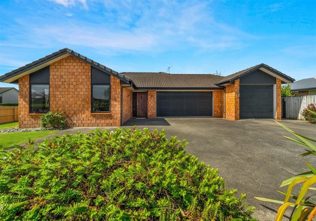 1 Belgrave Court, Huntington, Hamilton - Carousel 15