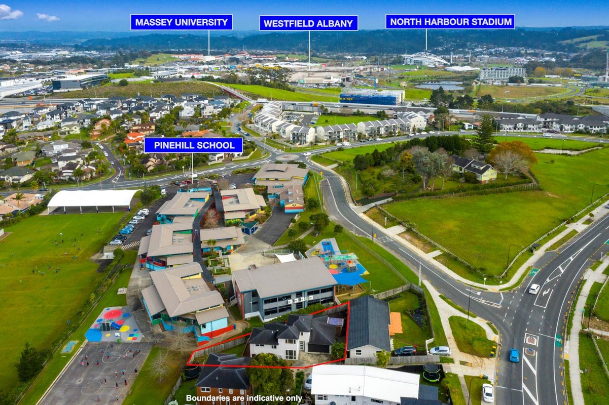 42B Spencer Road, Pinehill, Auckland - Carousel 2