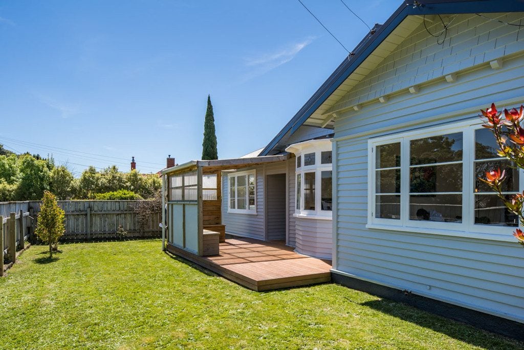 27A Vincent Street, Waterloo, Lower Hutt - Carousel 2