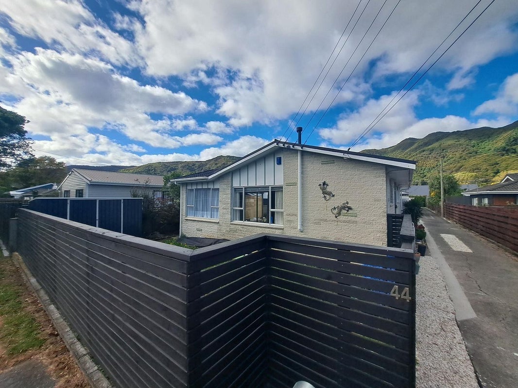 44A Bauchop Road, Waterloo, Lower Hutt - Carousel 1