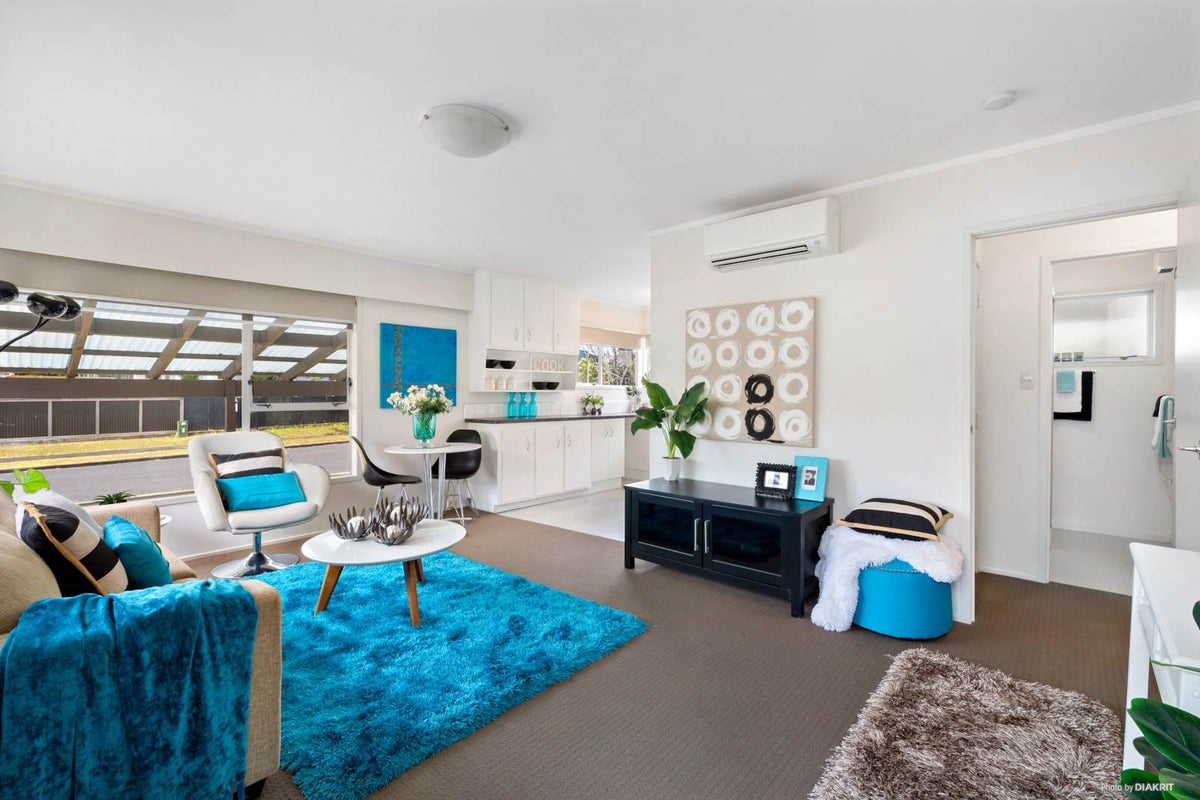 1/32 Waimana Road, Conifer Grove, Takanini - Carousel 2