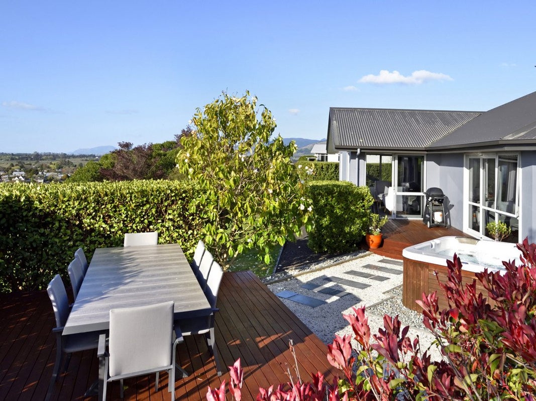 18 Katania HTS, Brightwater, TASMAN DISTRICT - Carousel 2