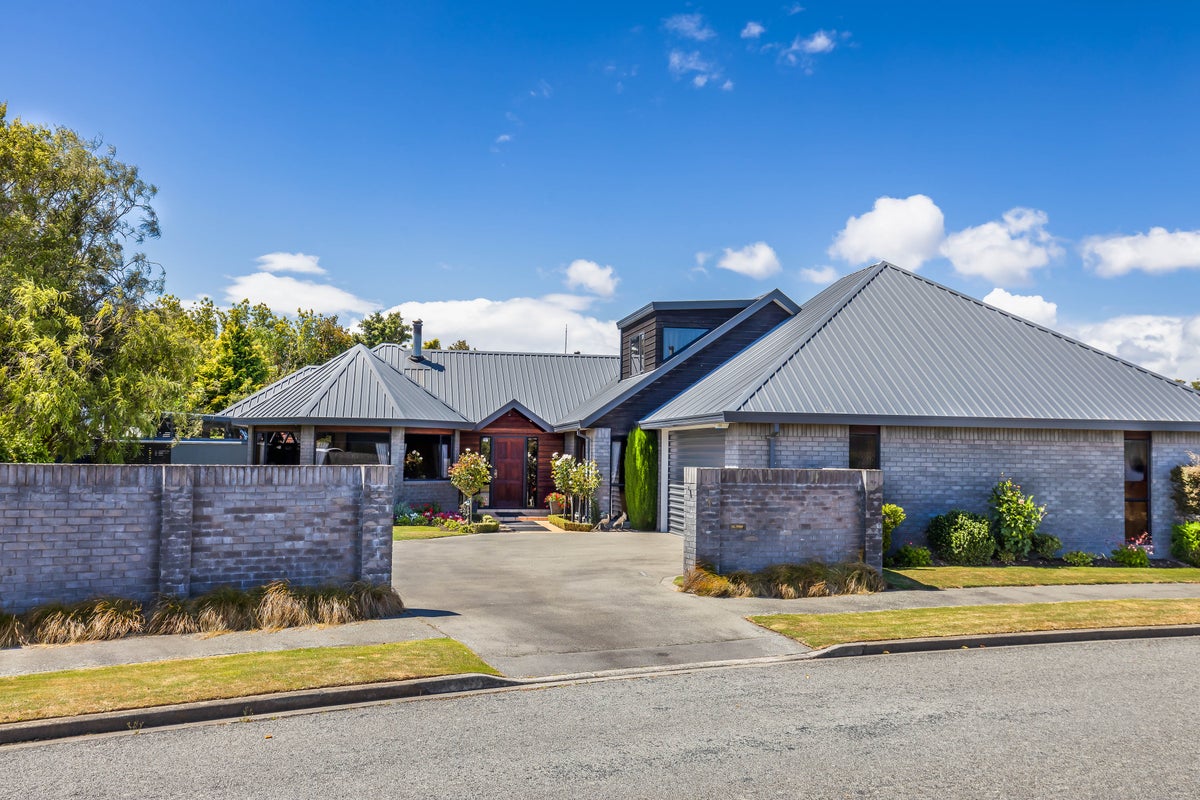 3 van Dieman Close, Templeton, Christchurch - Carousel 2