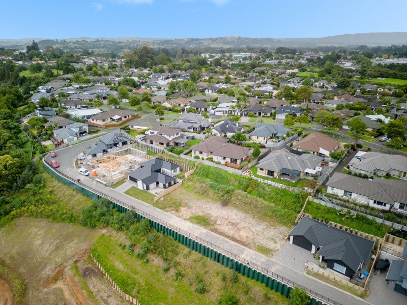 9 Hyforce Way, Bethlehem, Tauranga - Carousel 1