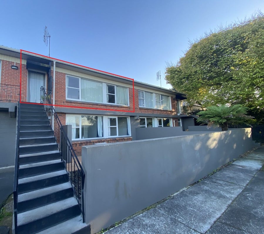 5/0 Owairaka Avenue, Owairaka, Auckland - Carousel 1