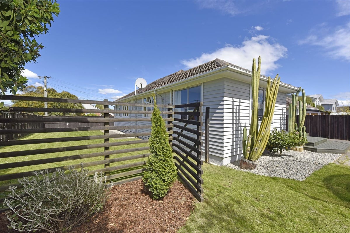 12 Glenfield Crescent, Mairehau, Christchurch - Carousel 1