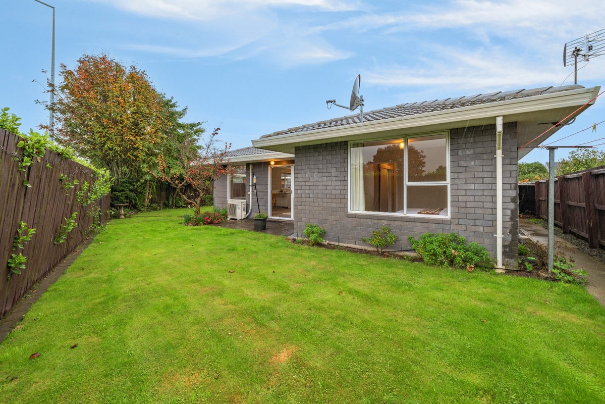 2/15 Dumfries Drive, Hei Hei, Christchurch - Carousel 2