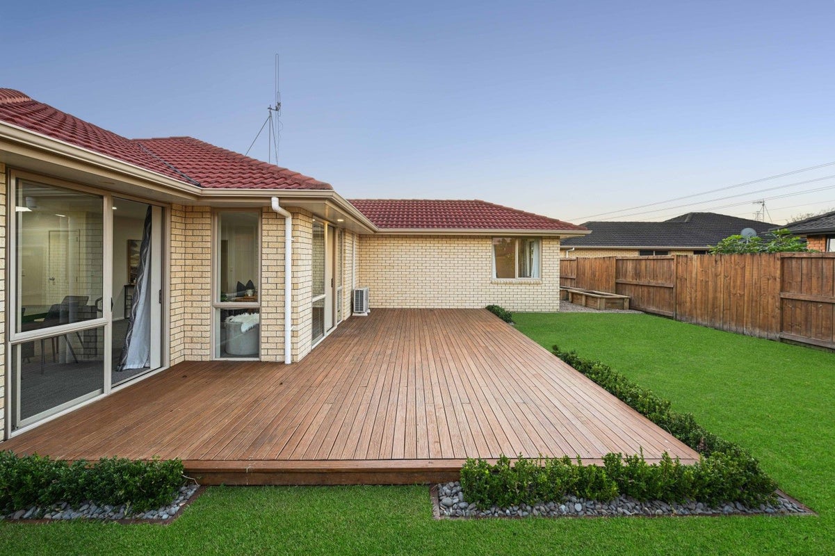 9 St Johns Avenue, Hamilton East, Hamilton - Carousel 2