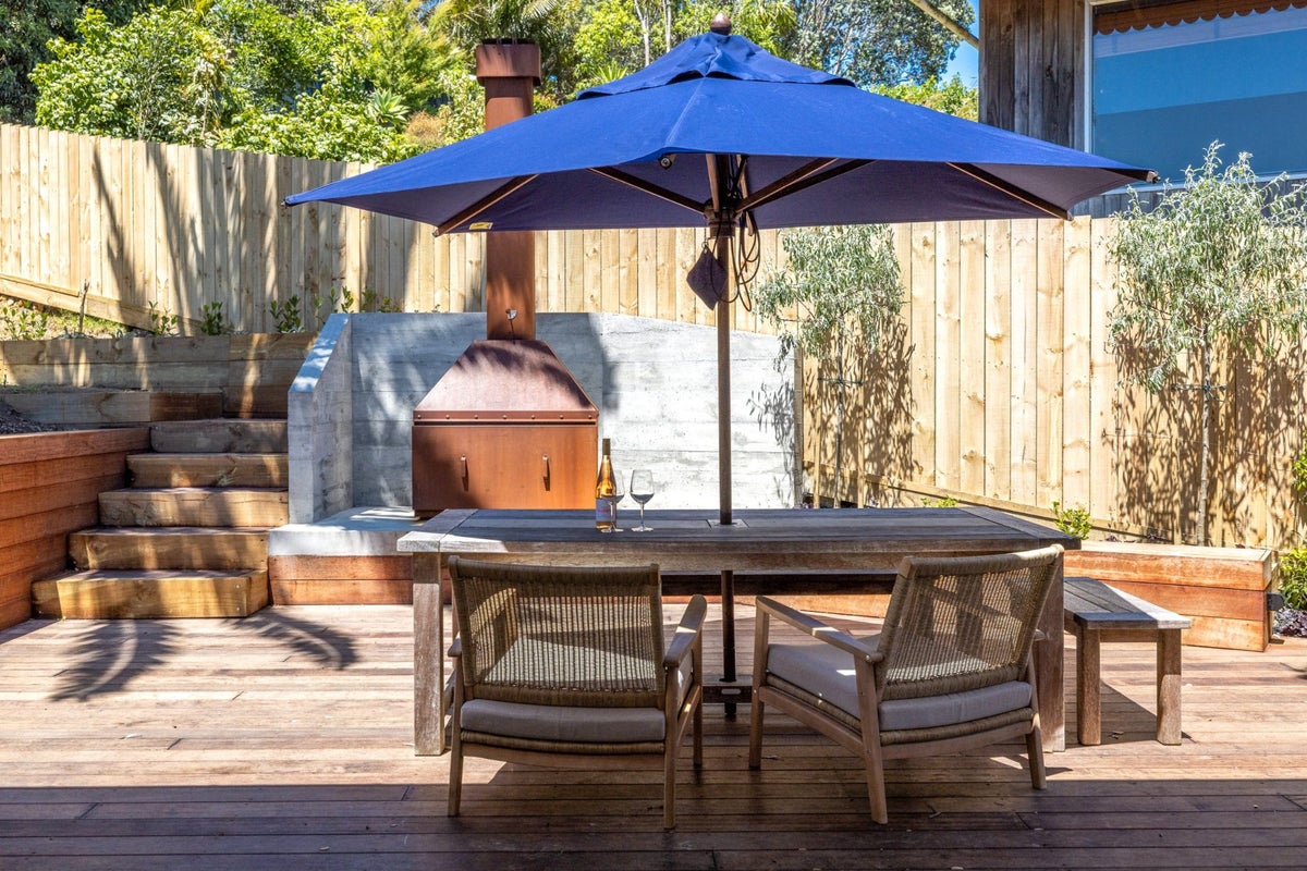 20 Bay Road, Ostend, Waiheke Island - Carousel 2