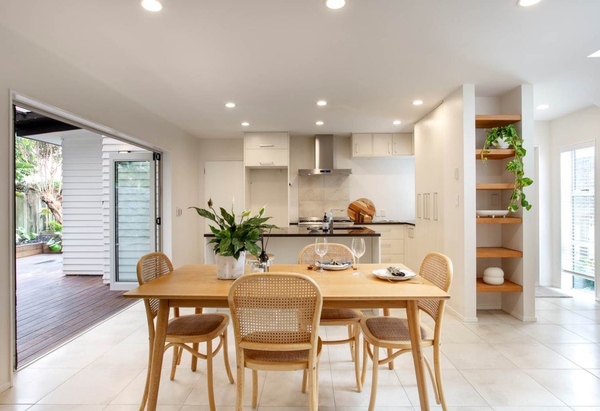 10 Saltaire Street, Avondale, Auckland - Carousel 2