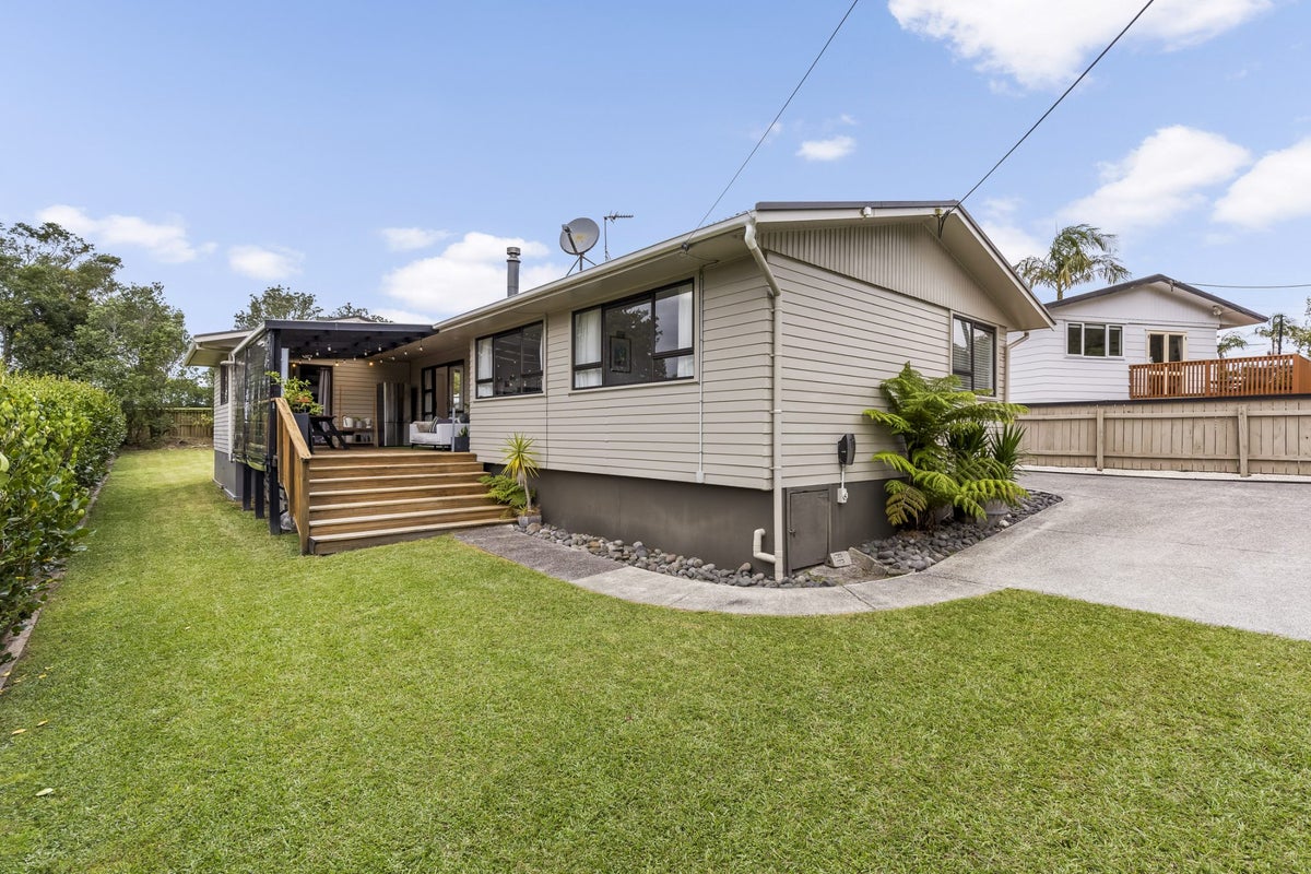 8 Karaka Road, Whenuapai, Auckland - Carousel 1