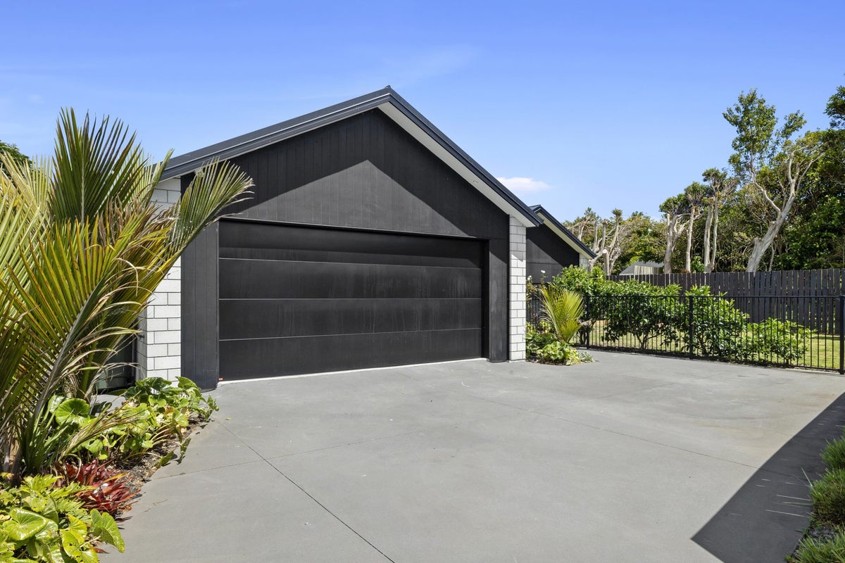 23 Nadine Stanton Drive, Bell Block, New Plymouth - Carousel 24