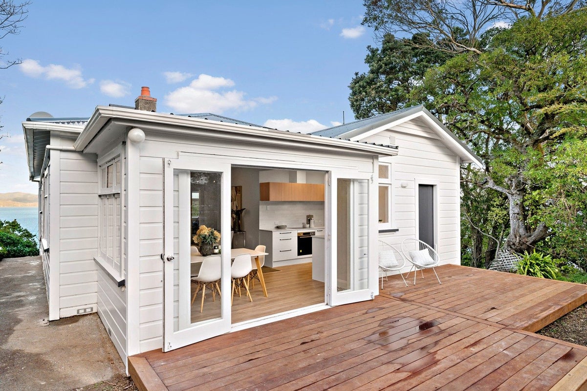 7 Homebush Road, Khandallah, Wellington - Carousel 2