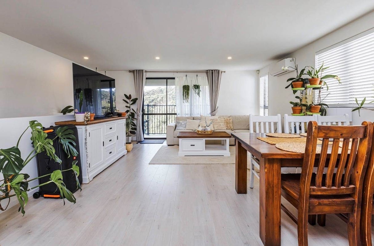 18B Poruru Close, Papakura, Papakura - Carousel 2