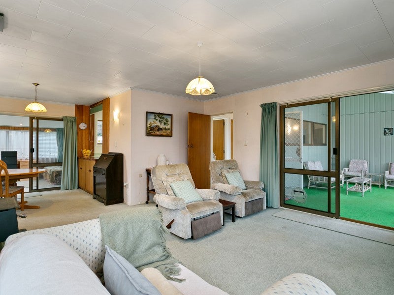 2/14 Korimako Road, Waipahihi, Taupo - Carousel 2