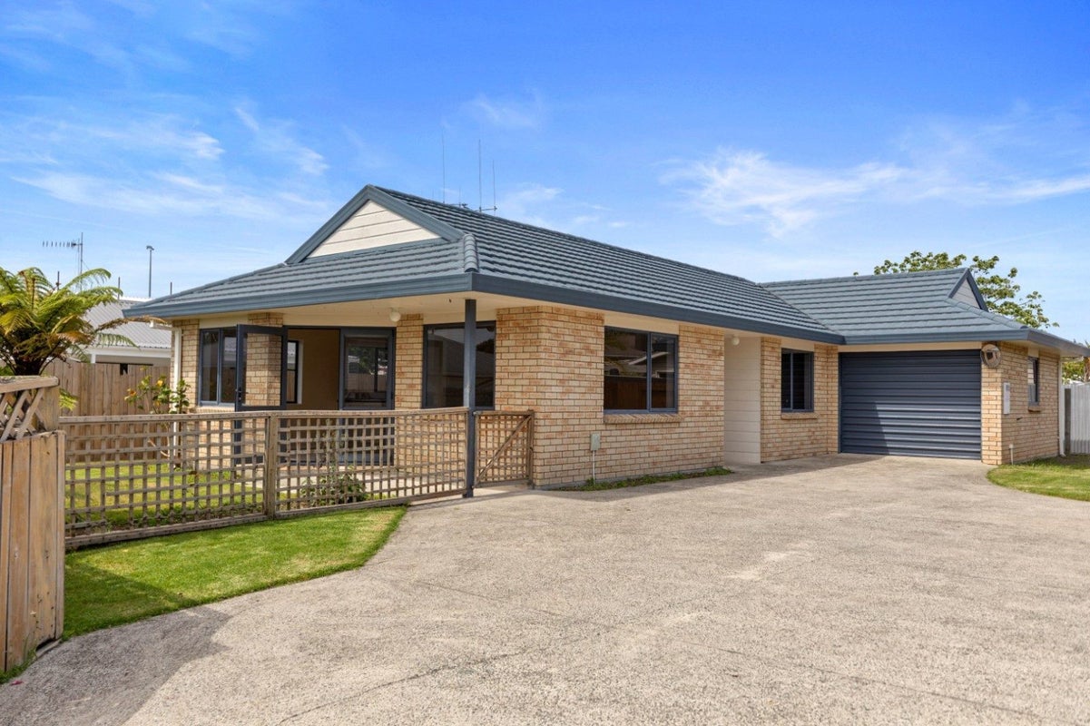 22B Oban Road, Greerton, Tauranga - Carousel 1