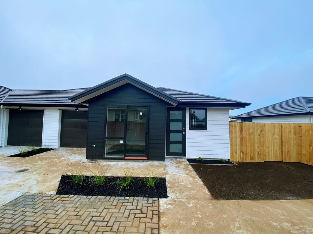2/56 Paul Crescent, Fairfield, Hamilton - Carousel 1