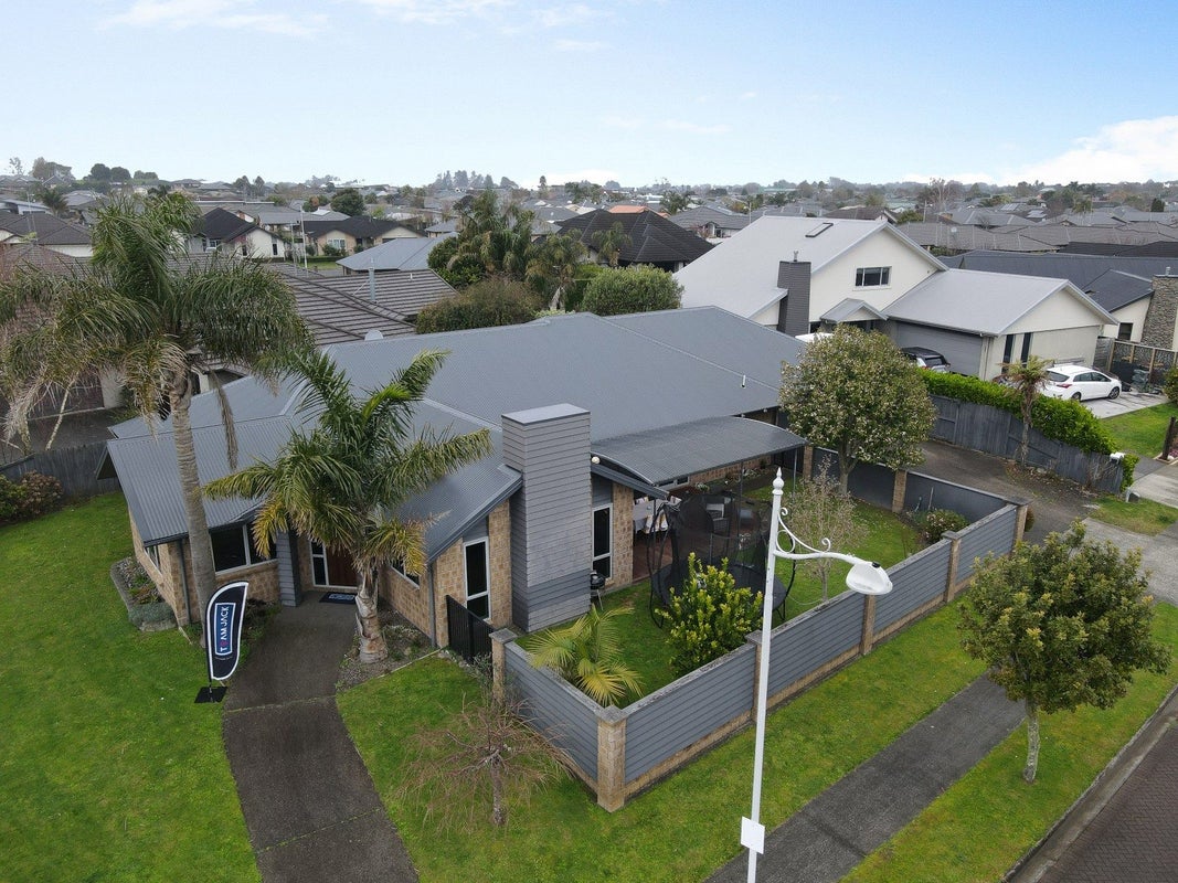 1 Whistler Close, Rototuna North, Hamilton - Carousel 1