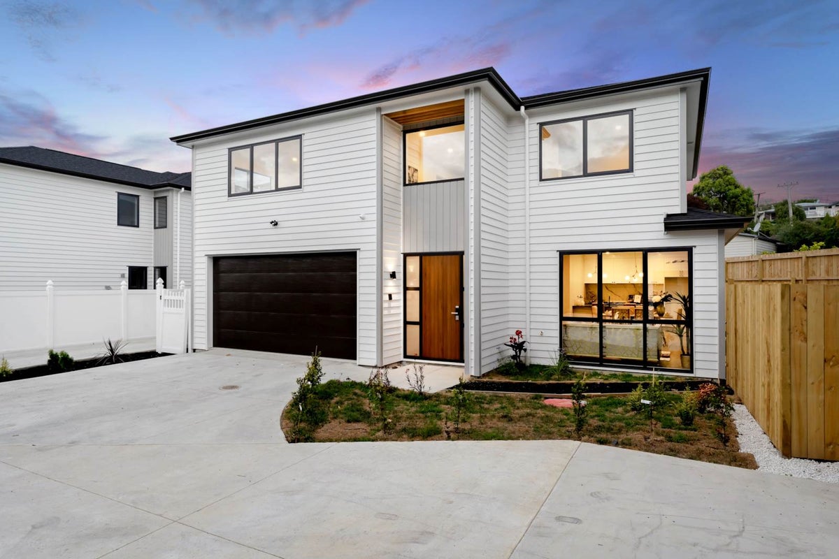 49E Holbrook Street, Blockhouse Bay, Auckland - Carousel 1