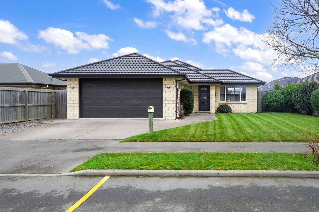 11 Richmond Avenue, Halswell, Christchurch - Carousel 2
