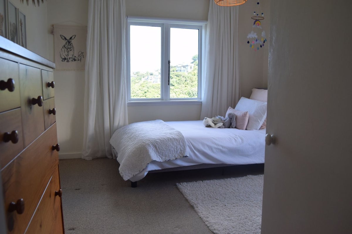 100 Amritsar Street, Khandallah, Wellington - Carousel 16