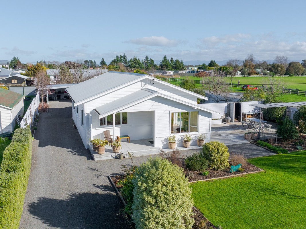 2 Naples Street, Martinborough, South Wairarapa, Wellington - Carousel 1