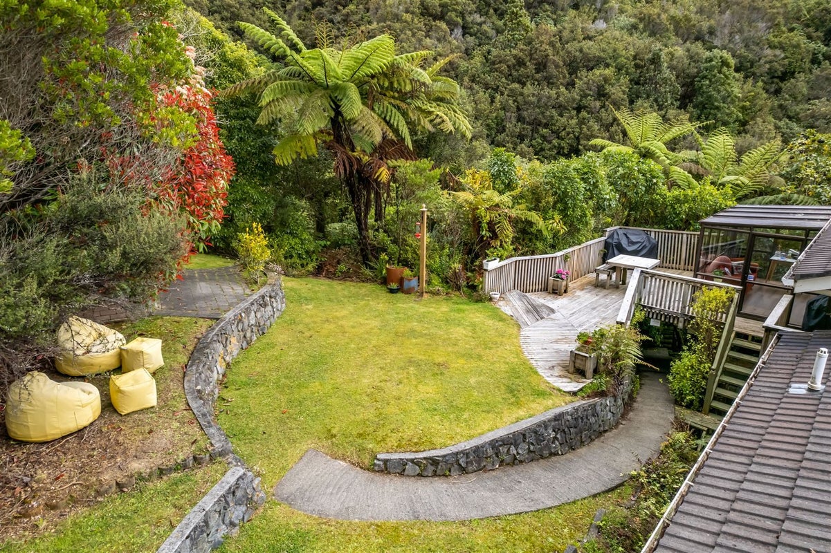 20 Penny Lane, Silverstream, Upper Hutt - Carousel 2