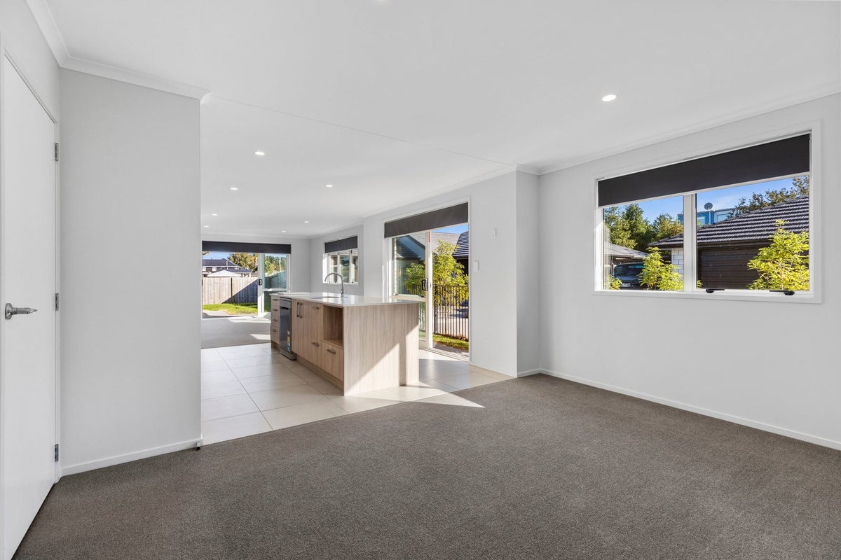 35 FONTANA STREET - Carousel 2