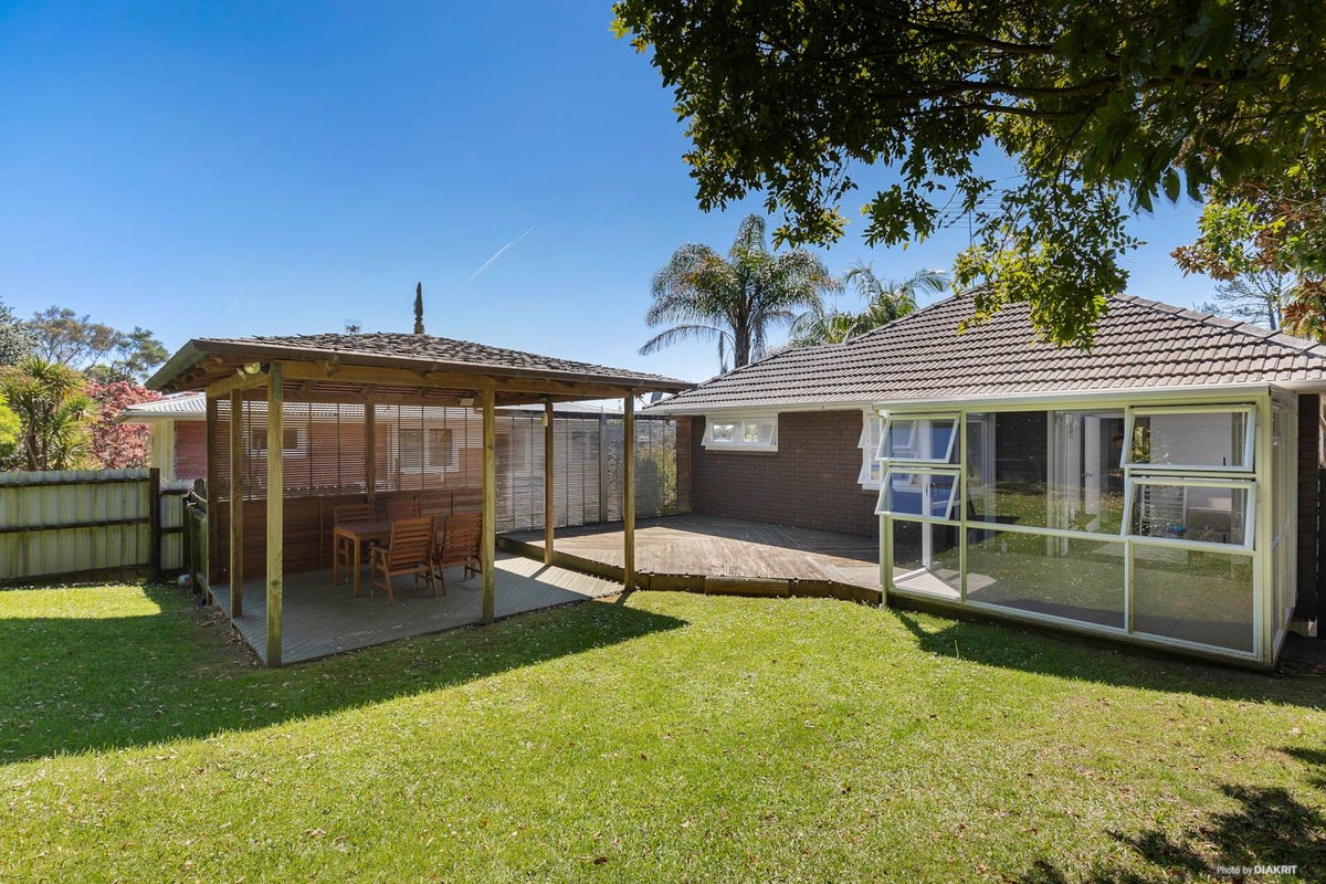 94 Canongate Street, Birkdale, Auckland - Carousel 2