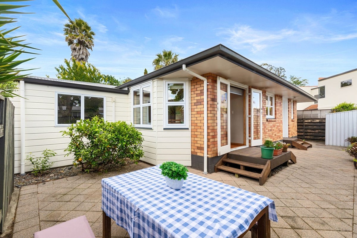 529D Devonport Road, Tauranga South, Tauranga - Carousel 2
