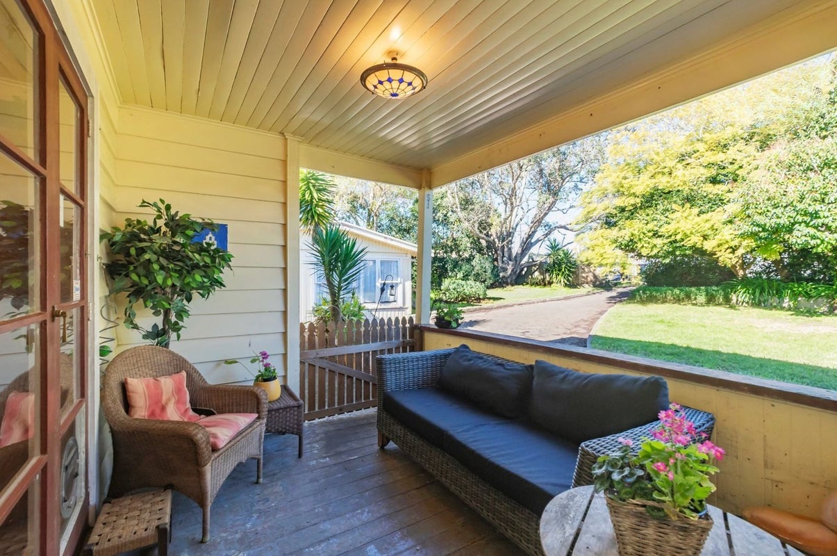 46 Grande Vue Road, Hillpark, Auckland - Carousel 2