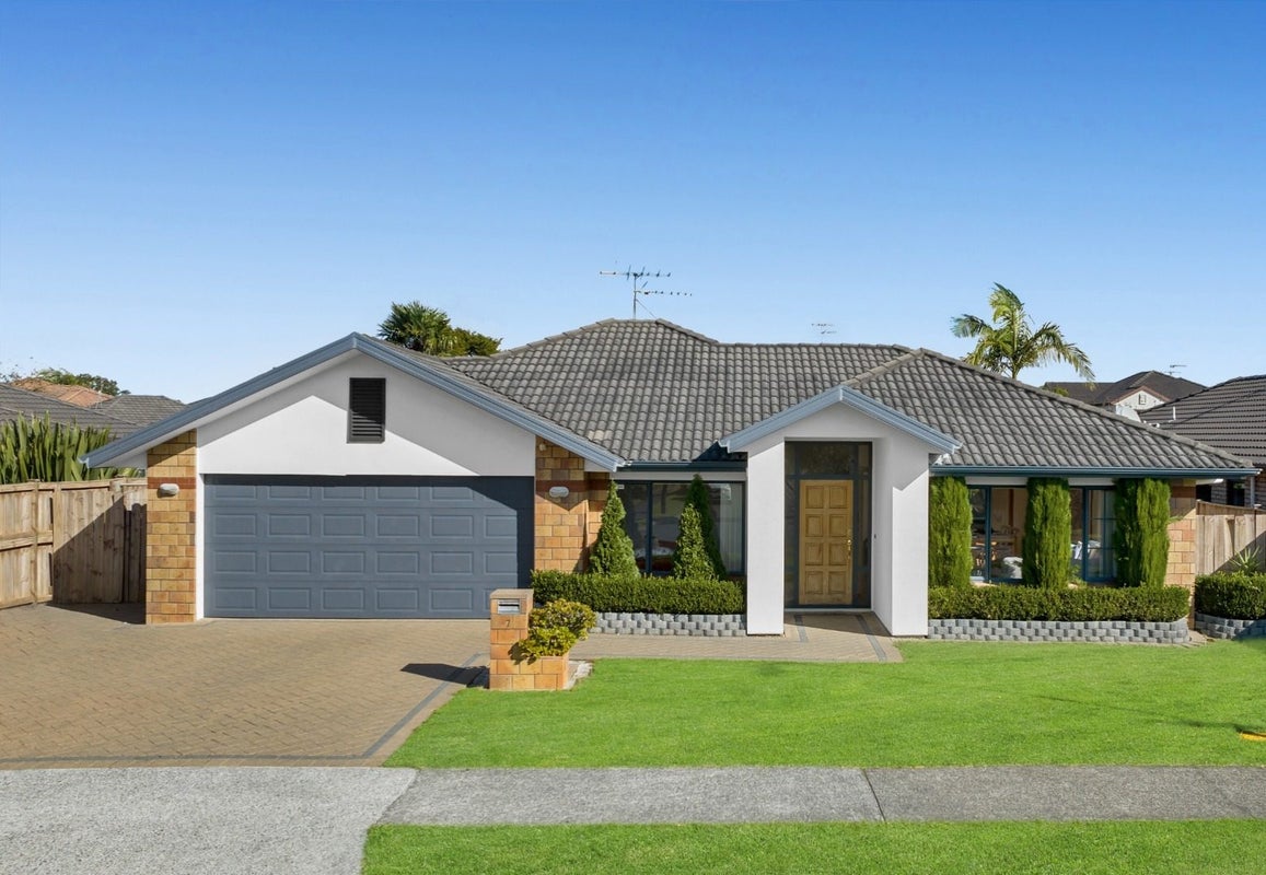 7 Duntrune Road, Flat Bush, Auckland - Carousel 1